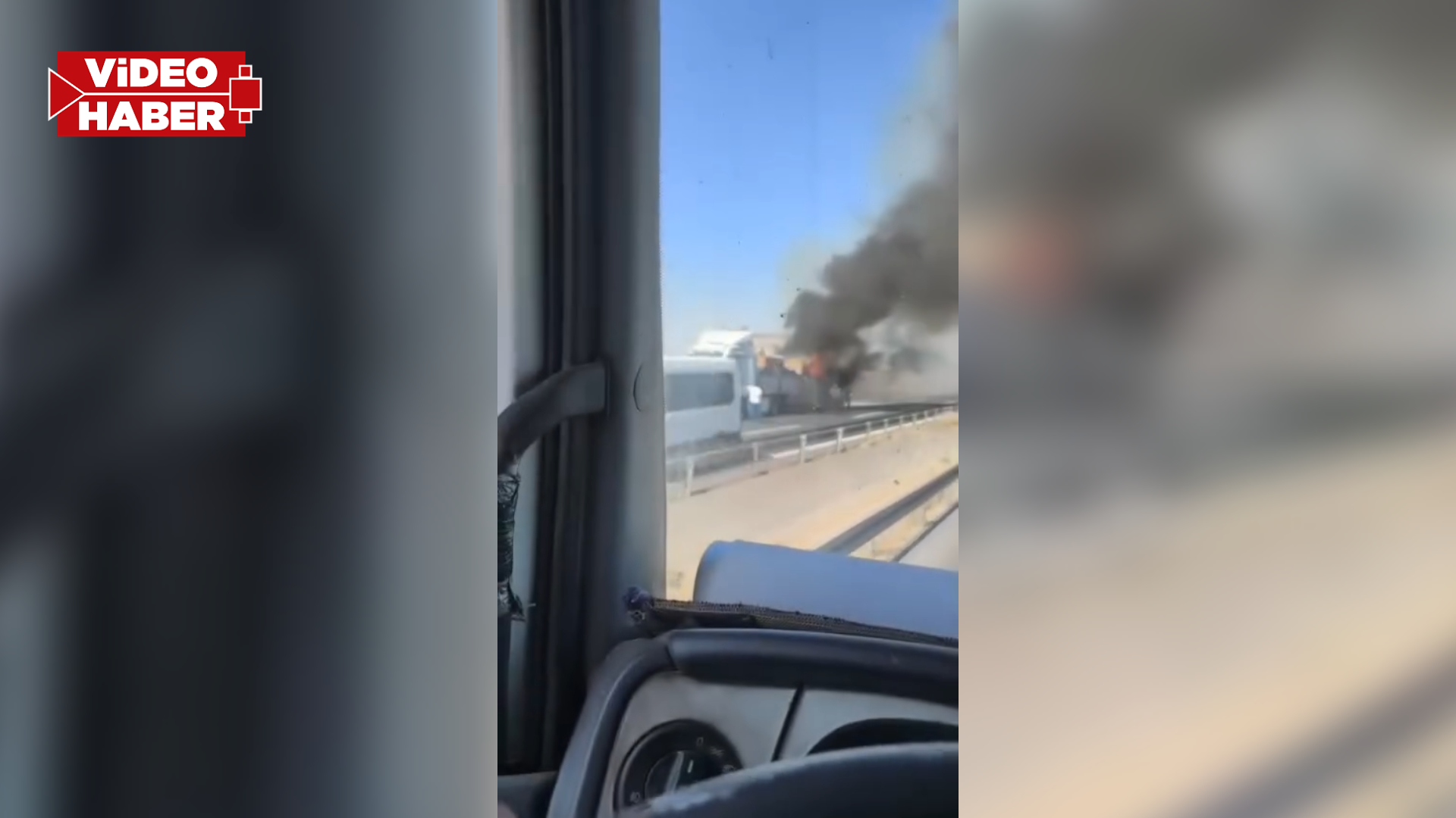 Şanlıurfa- Mardin yolunda korku dolu anlar: Tır dorsesi alev aldı