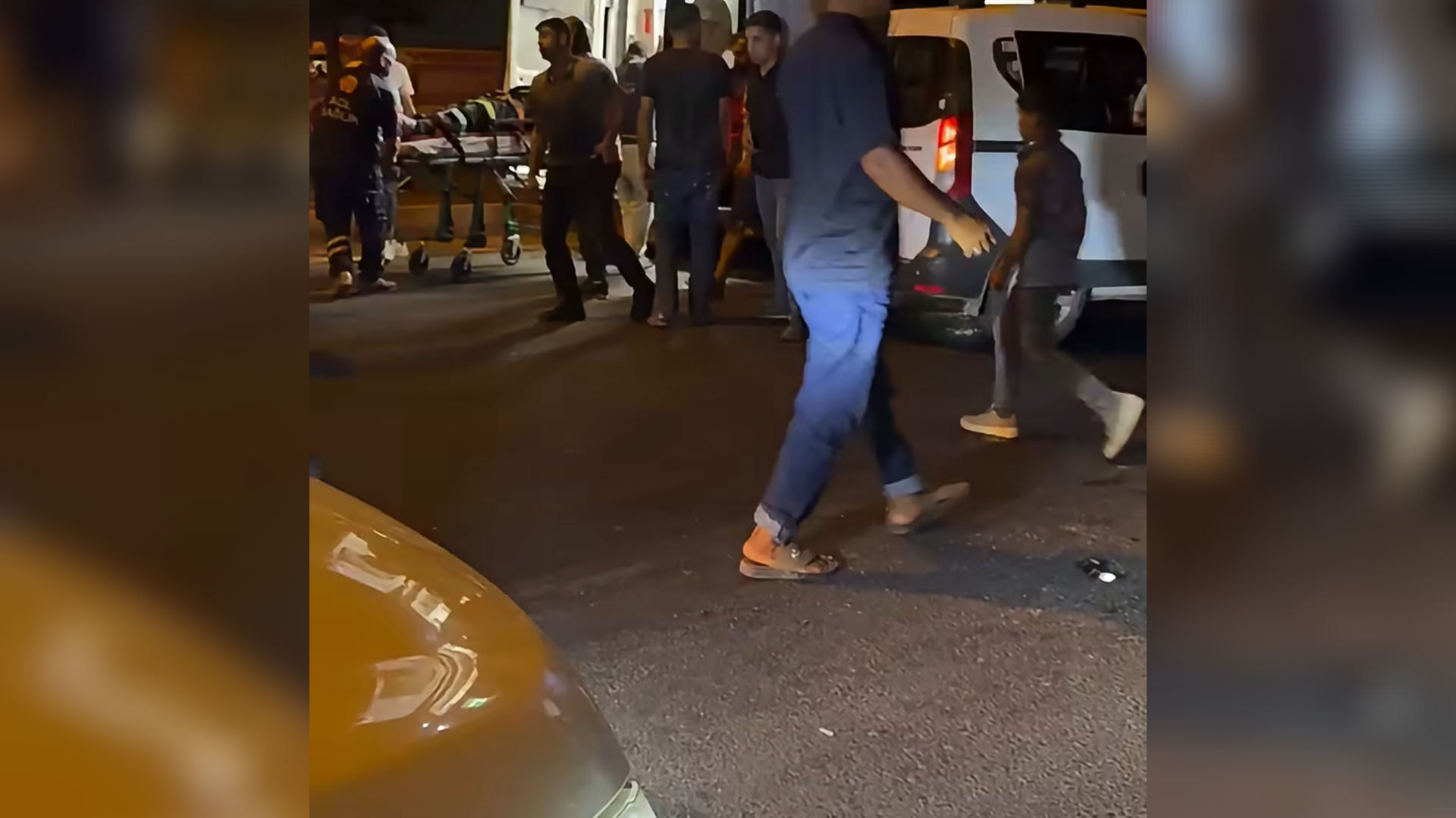 Şanlıurfa'da motosiklet ile kamyonet çarpıştı: Sürücü yola savruldu