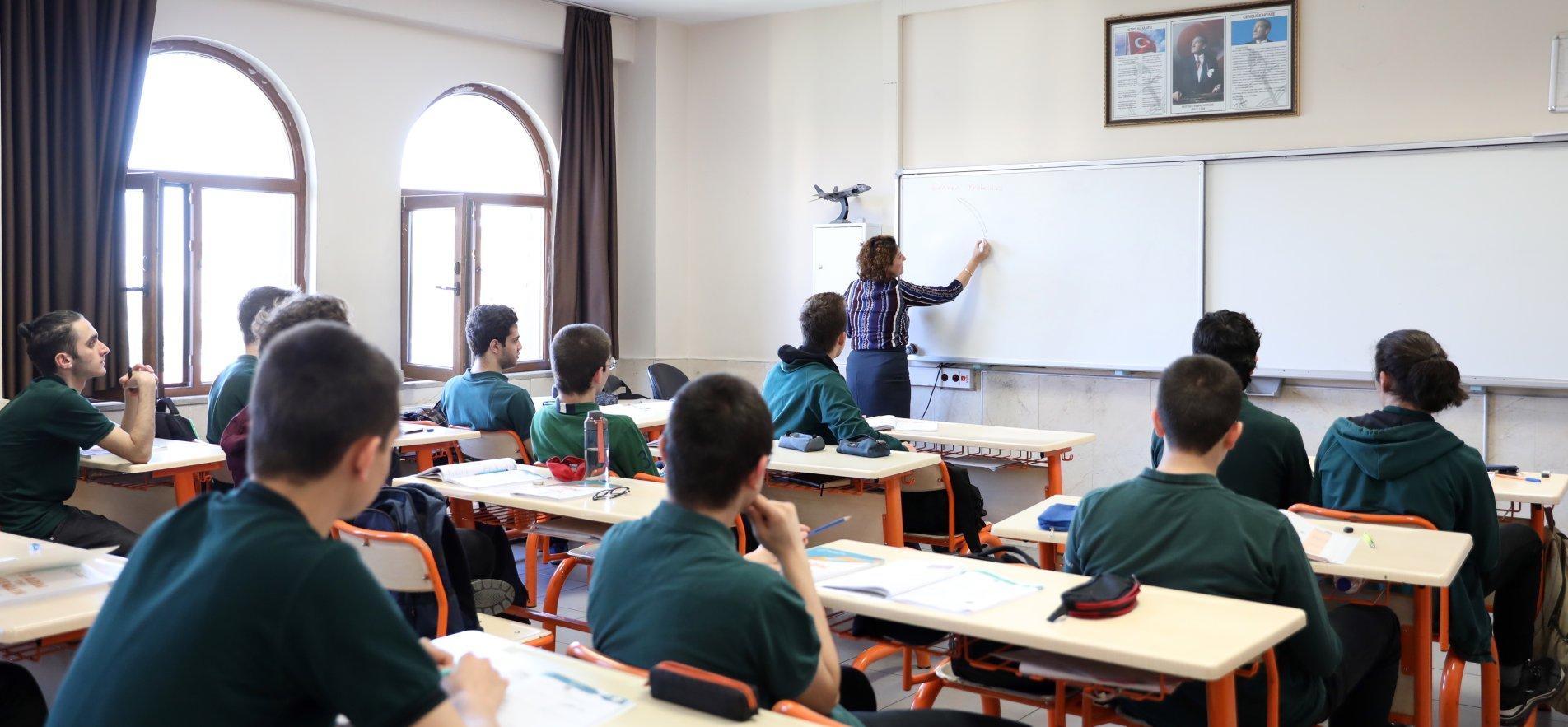 Yönetmelik değişti! Liselerde yeni dönem...
