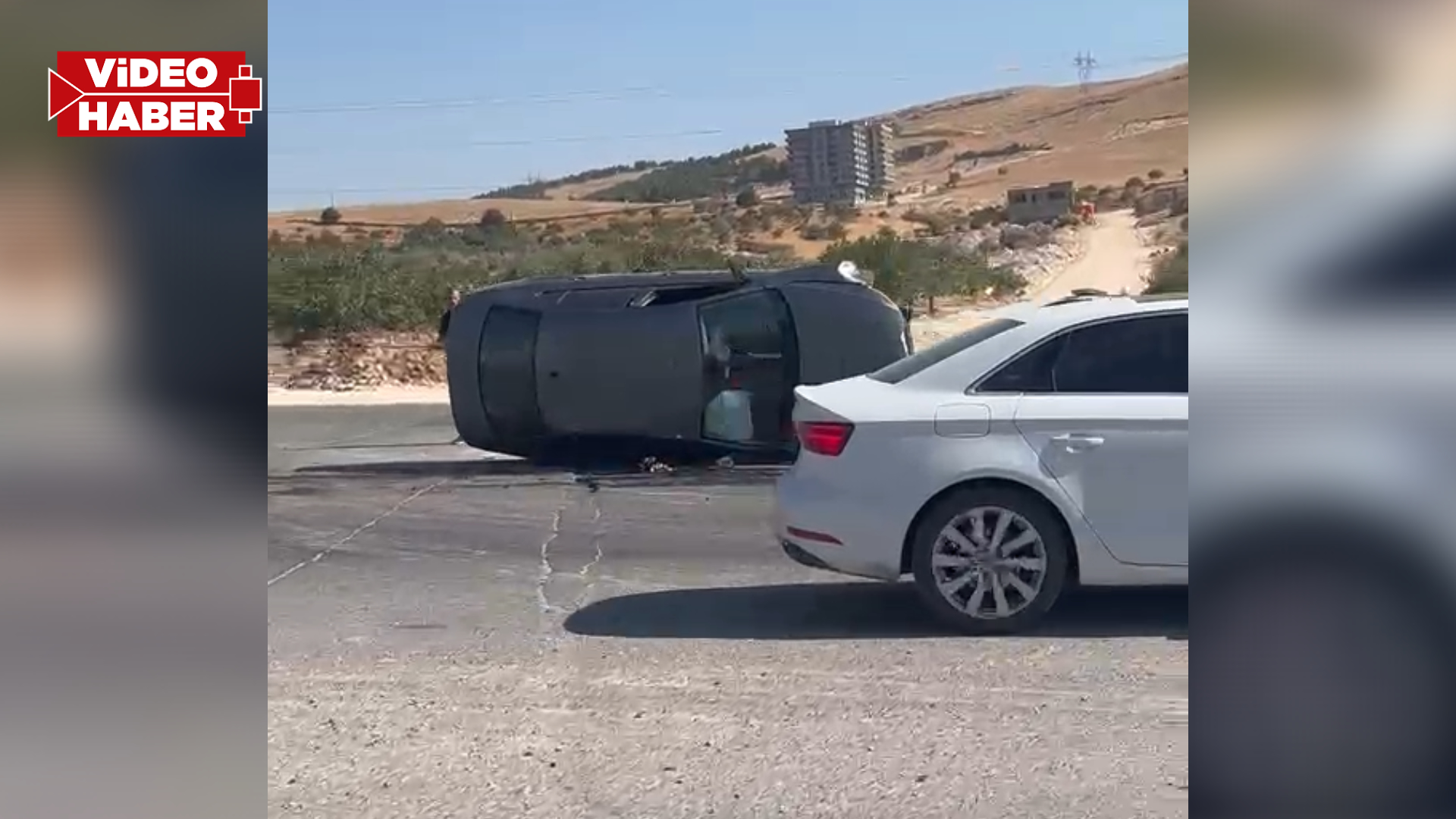 Şanlıurfa'da korkutan kaza: Otomobil takla attı