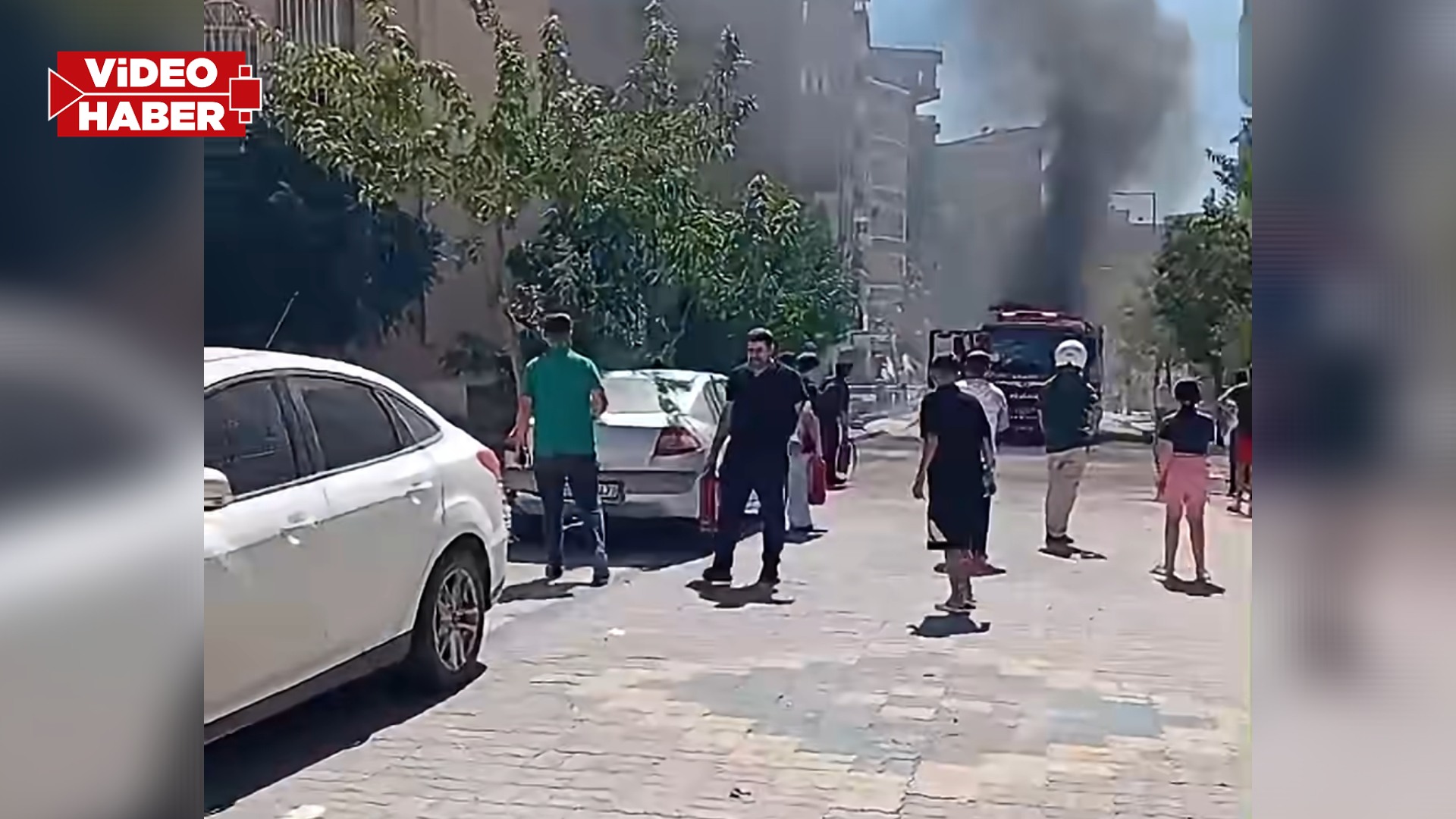 Şanlıurfa'da korkutan anlar: Araç alev topuna döndü!