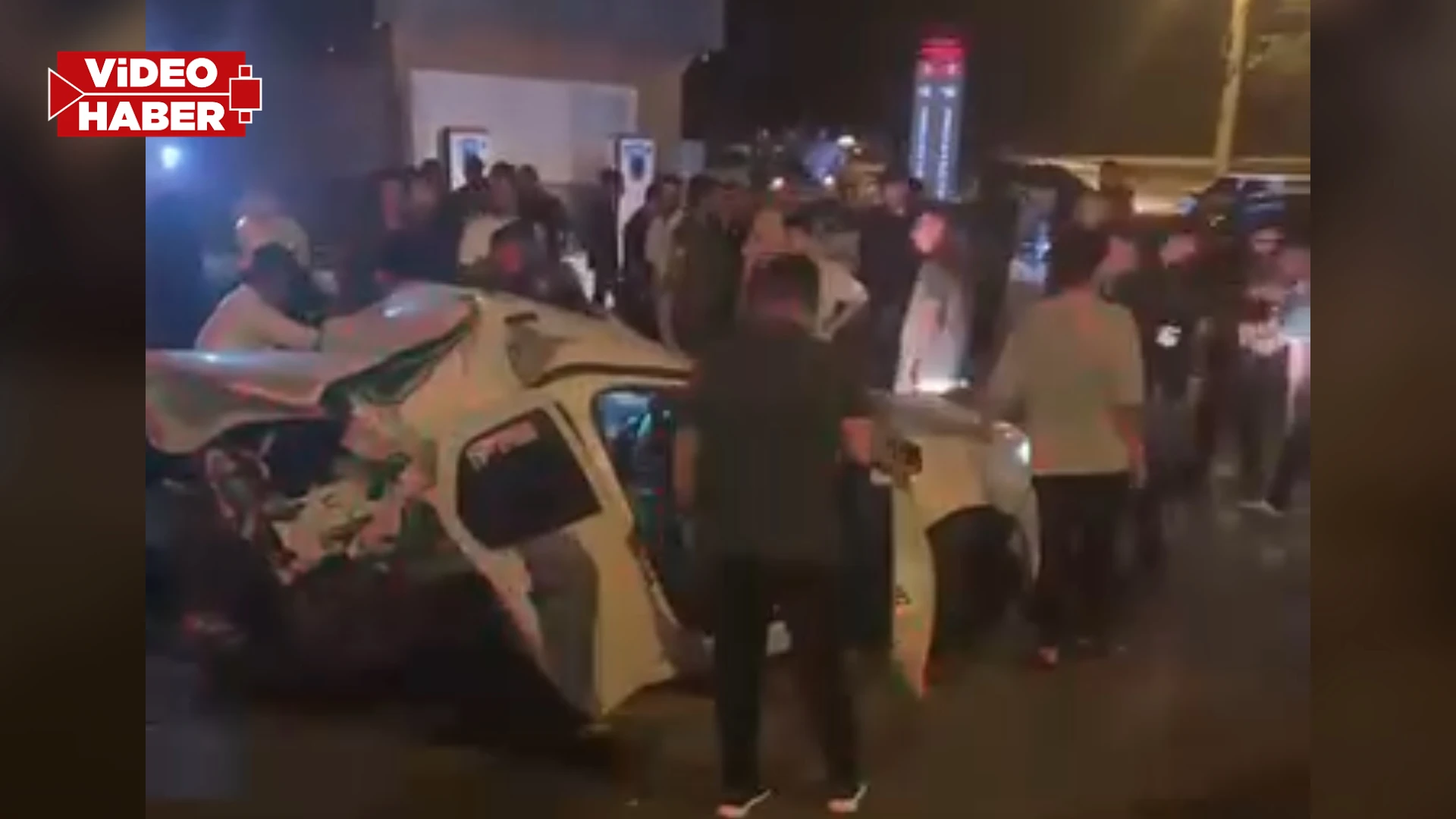 Şanlıurfa'da gece saatlerinde korkutan kaza: 3 yaralı