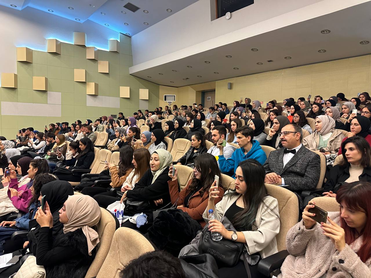 Harran Üniversitesi öğretmenleri unutmadı