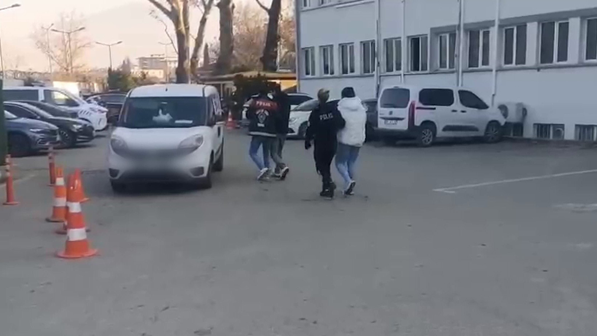 Kendilerini polis ve savcı olarak tanıttılar: 'FETÖ soruşturması' yalanıyla 11 milyon TL dolandırdılar