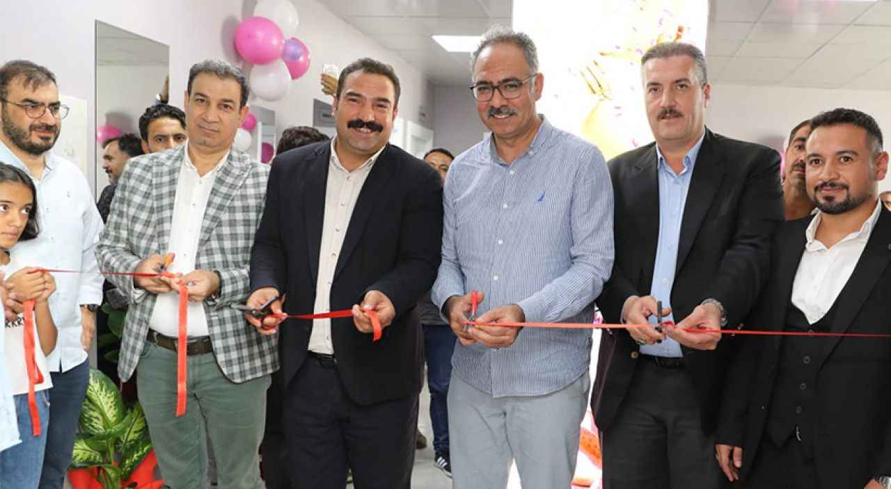 Başkan Kuş, güzellik merkezinin açılışını yaptı