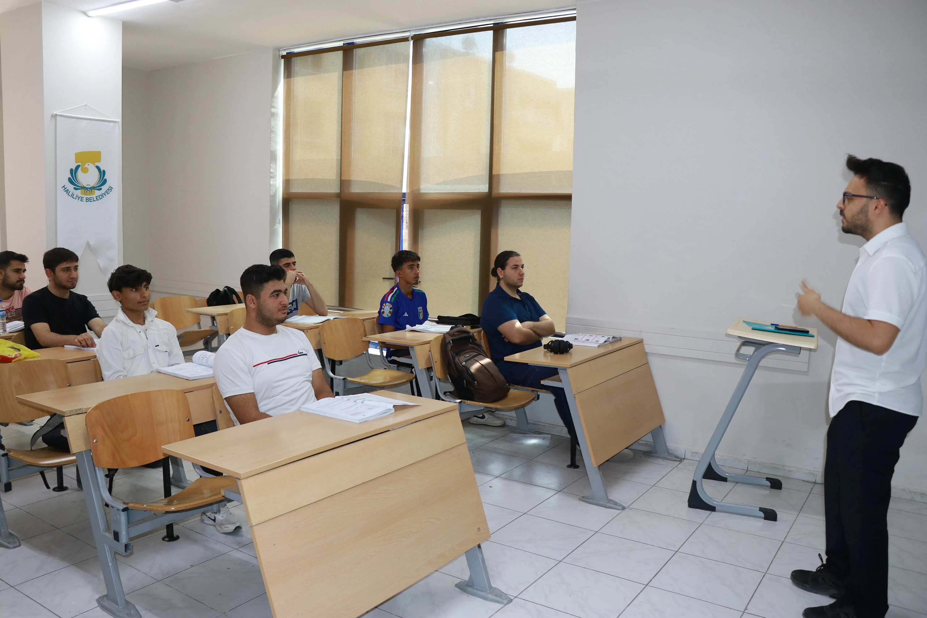 Haliliye Belediyesinin ücretsiz kursları meyvelerini verdi! 84 genç üniversite…