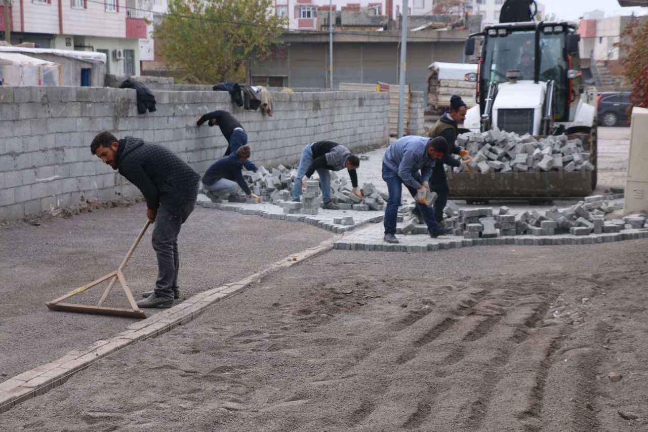 Siverek’te iki mahallede altyapı çalışması