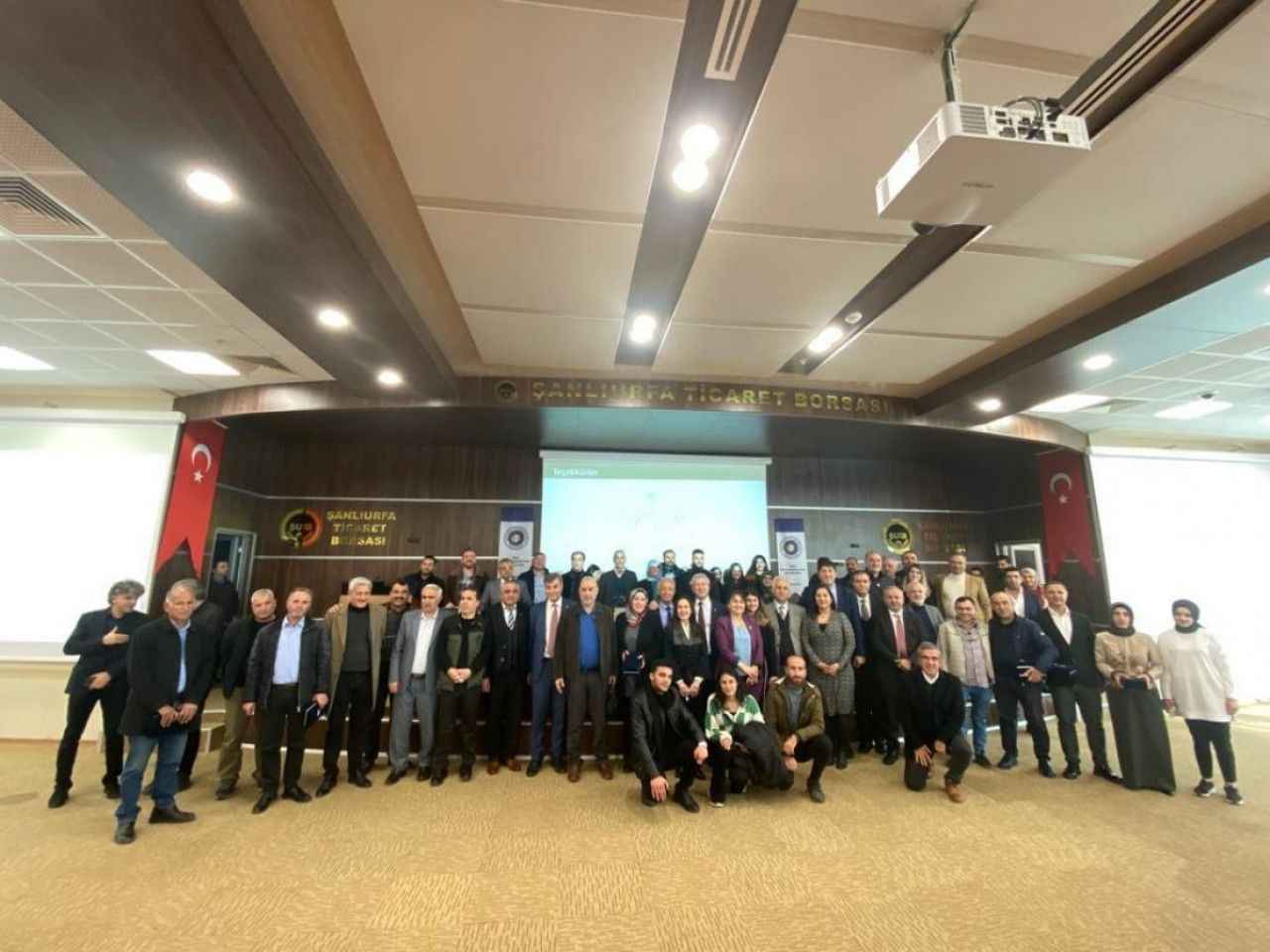 Urfa'da mesleğinde 25 yılı devirenlere plaket