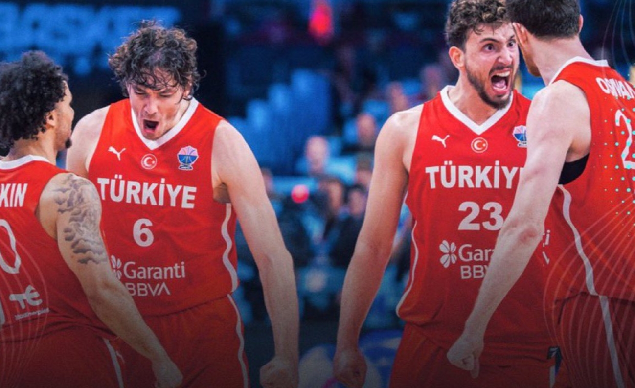 12 Dev Adam Yunanistan'ı devirdi! Finaldeyiz