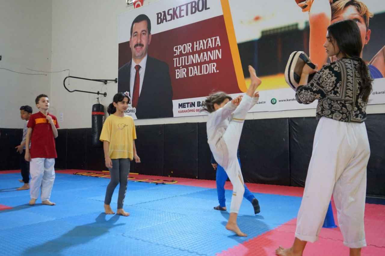 Karaköprü’de çocuklar sporla gelişiyor