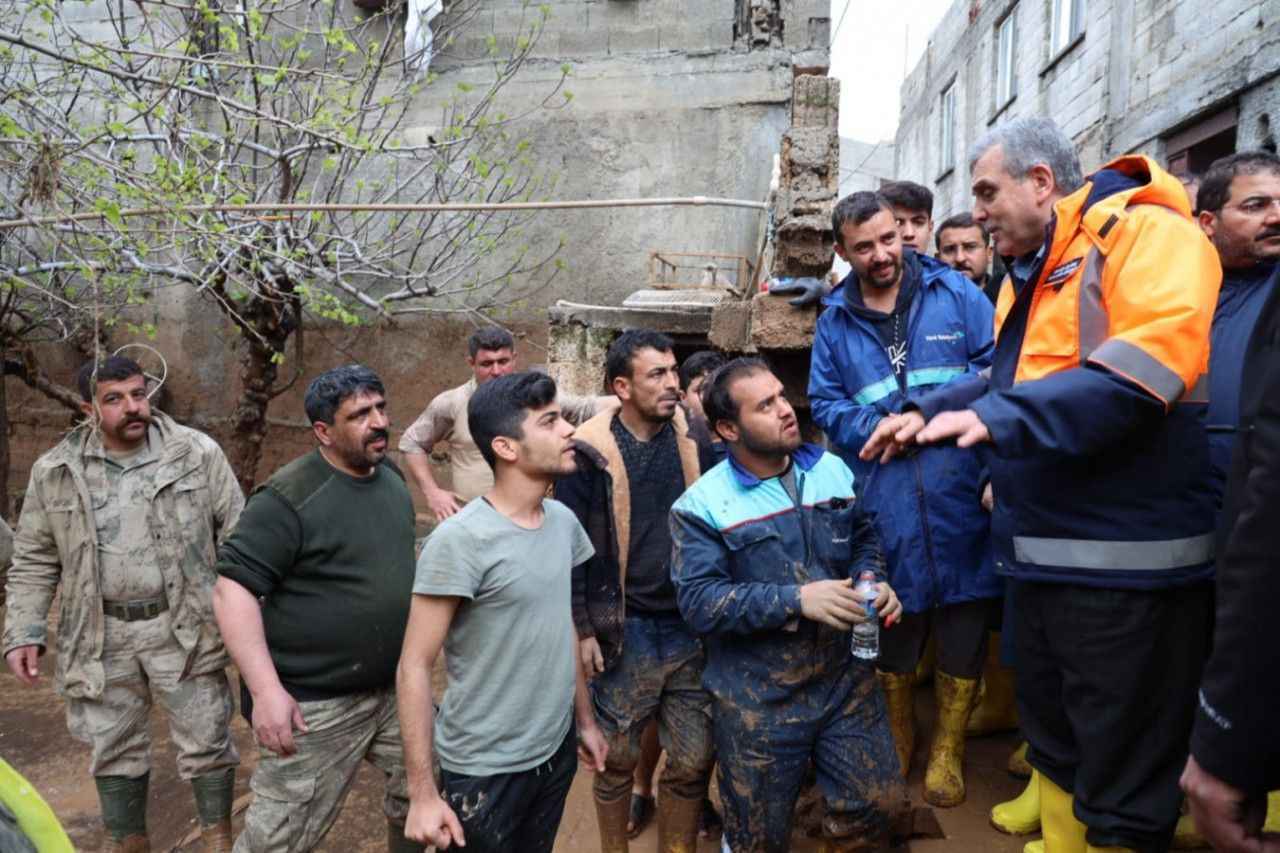 Beyazgül: Tüm sokaklar ve evler temizlenene kadar bize uyumak yok