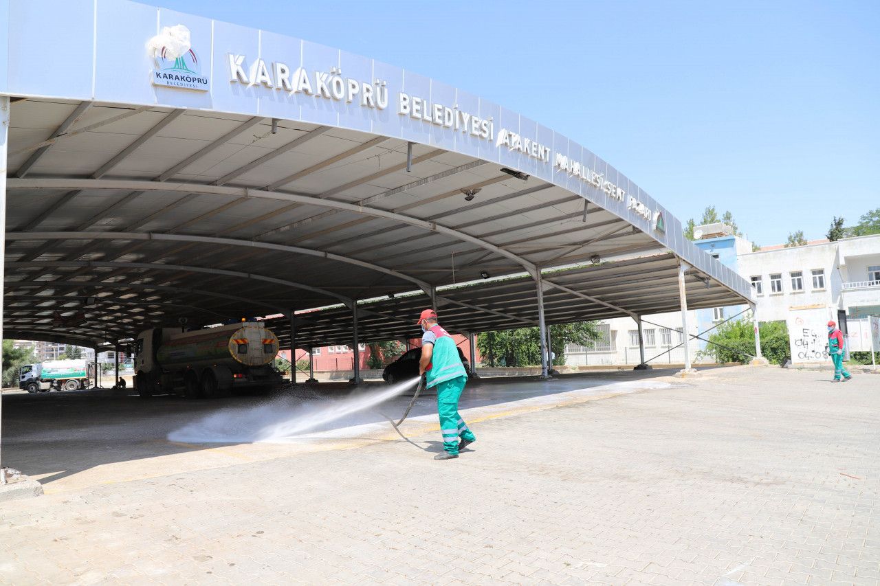 Karaköprü'de kurban kesim alanları temizleniyor