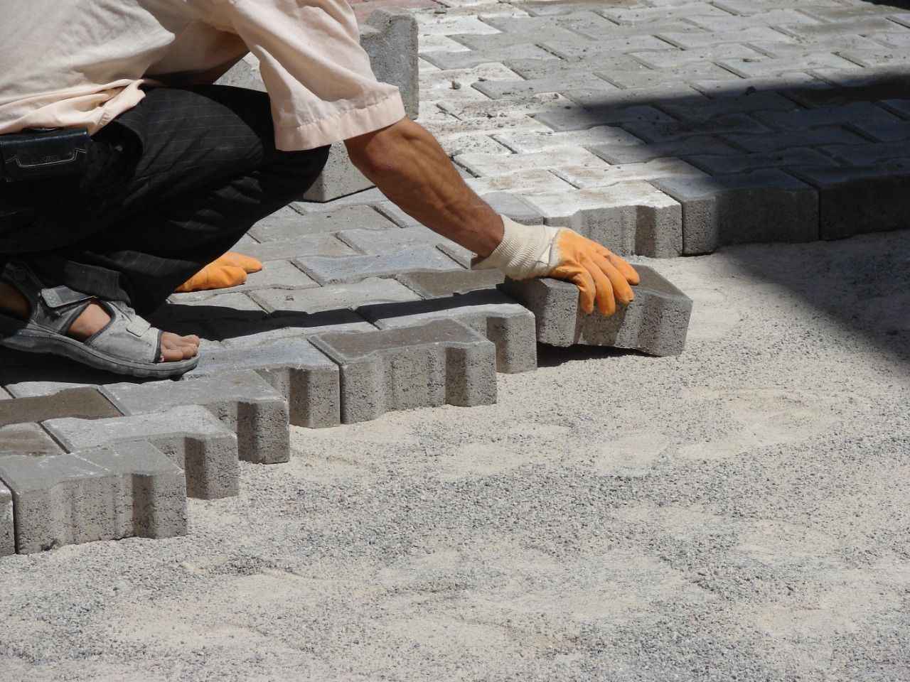 Parke taşı işleri yaptırılacaktır