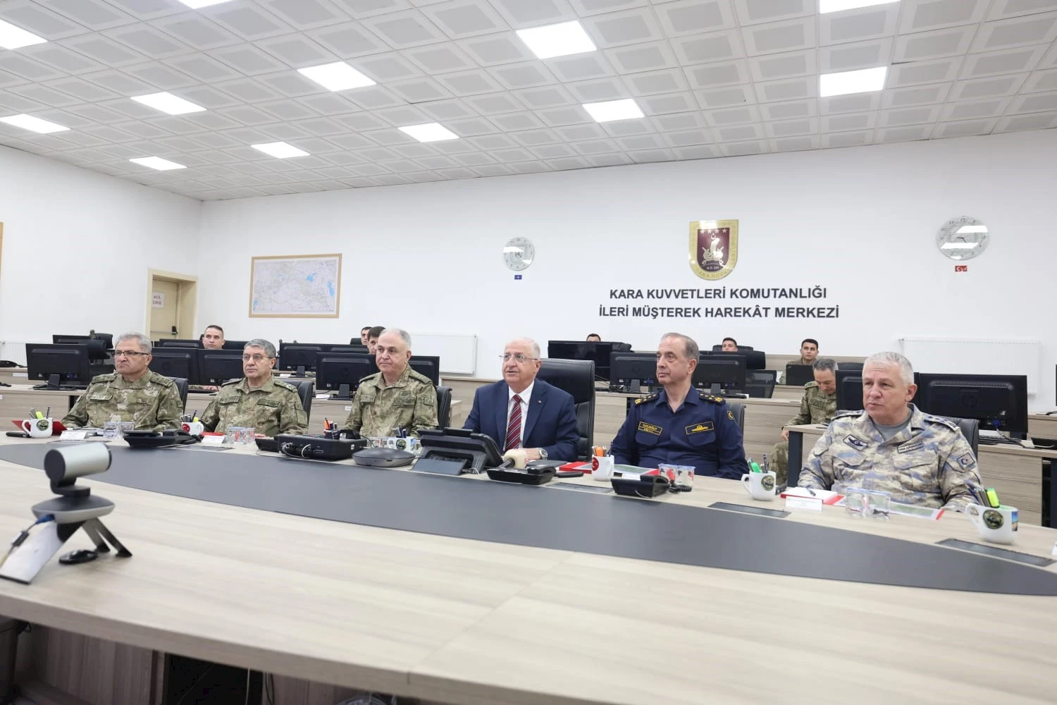 Bakan Güler Şanlıurfa’da Mehmetçiğe seslendi:   “Artık örgütün hareket kabiliyeti bitme noktasına geldi”