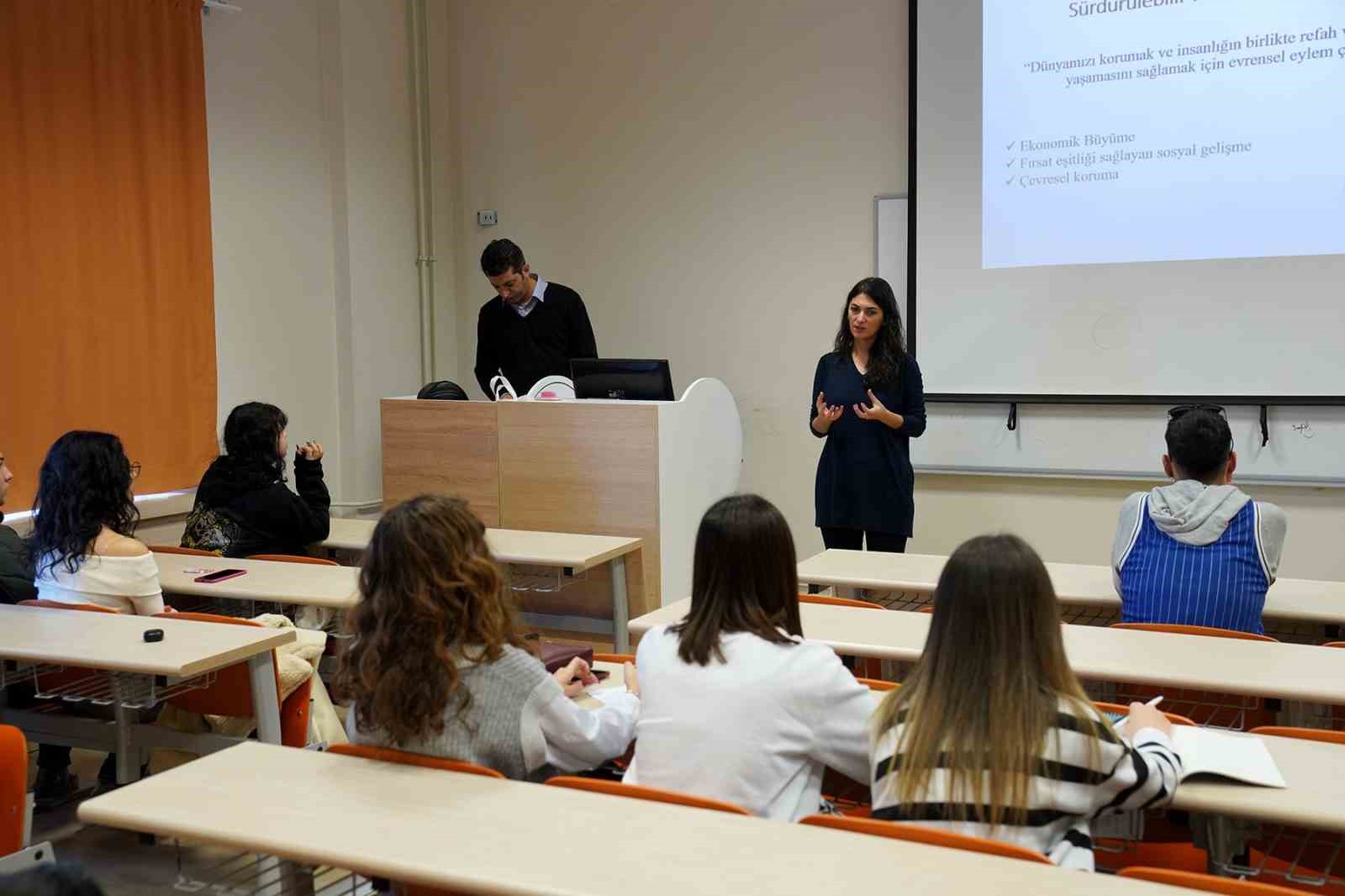 Üniversitede eğitim süresi kısalıyor! Ayrıntılar belli oldu...