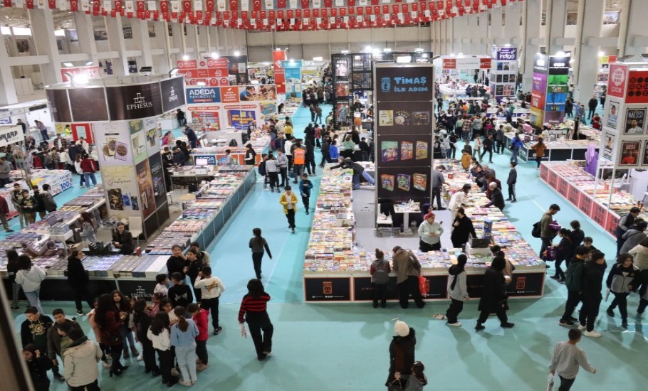 Şanlıurfa'da kitap şöleni devam ediyor: Fuarda İpekyol rüzgarı!