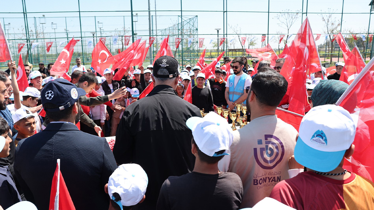 Eyyübiye’de bayram coşkusu: 250 çocuk yeşil sahada buluştu!