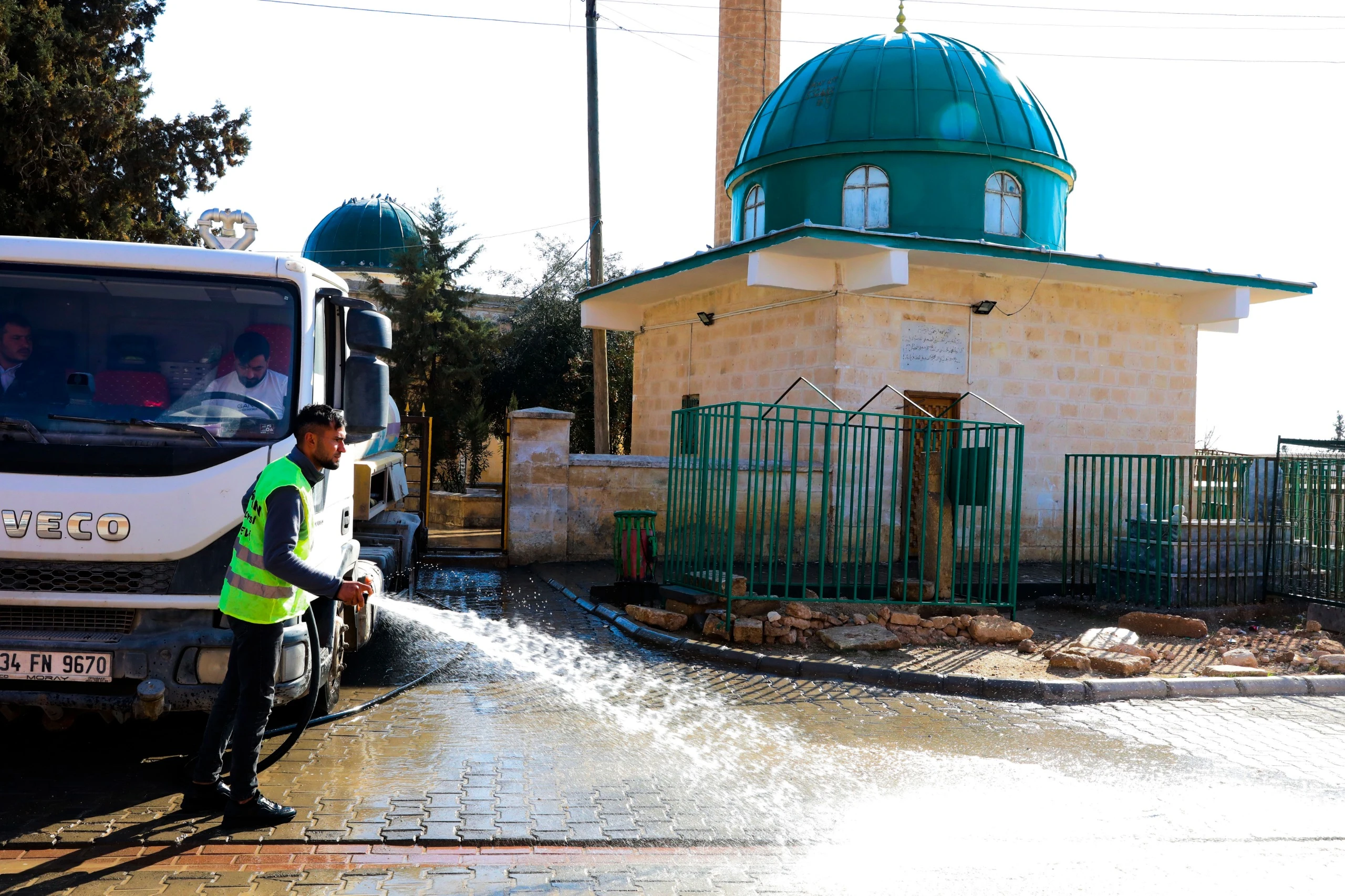 Harran’da camiler Ramazan’a hazırlanıyor