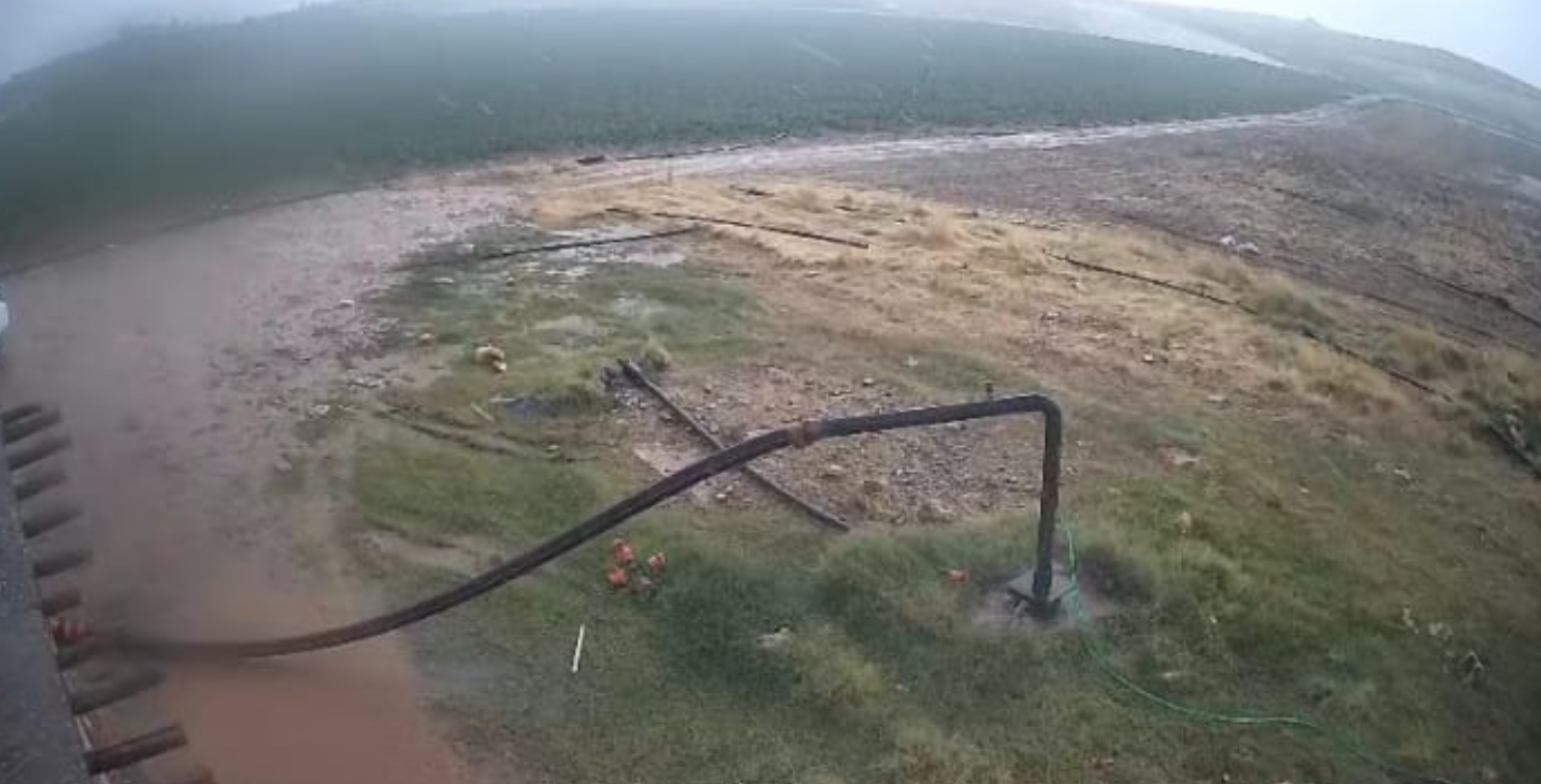 Viranşehir'de sağanak ve fırtına kameralara yansıdı! Kırsalı su bastı...