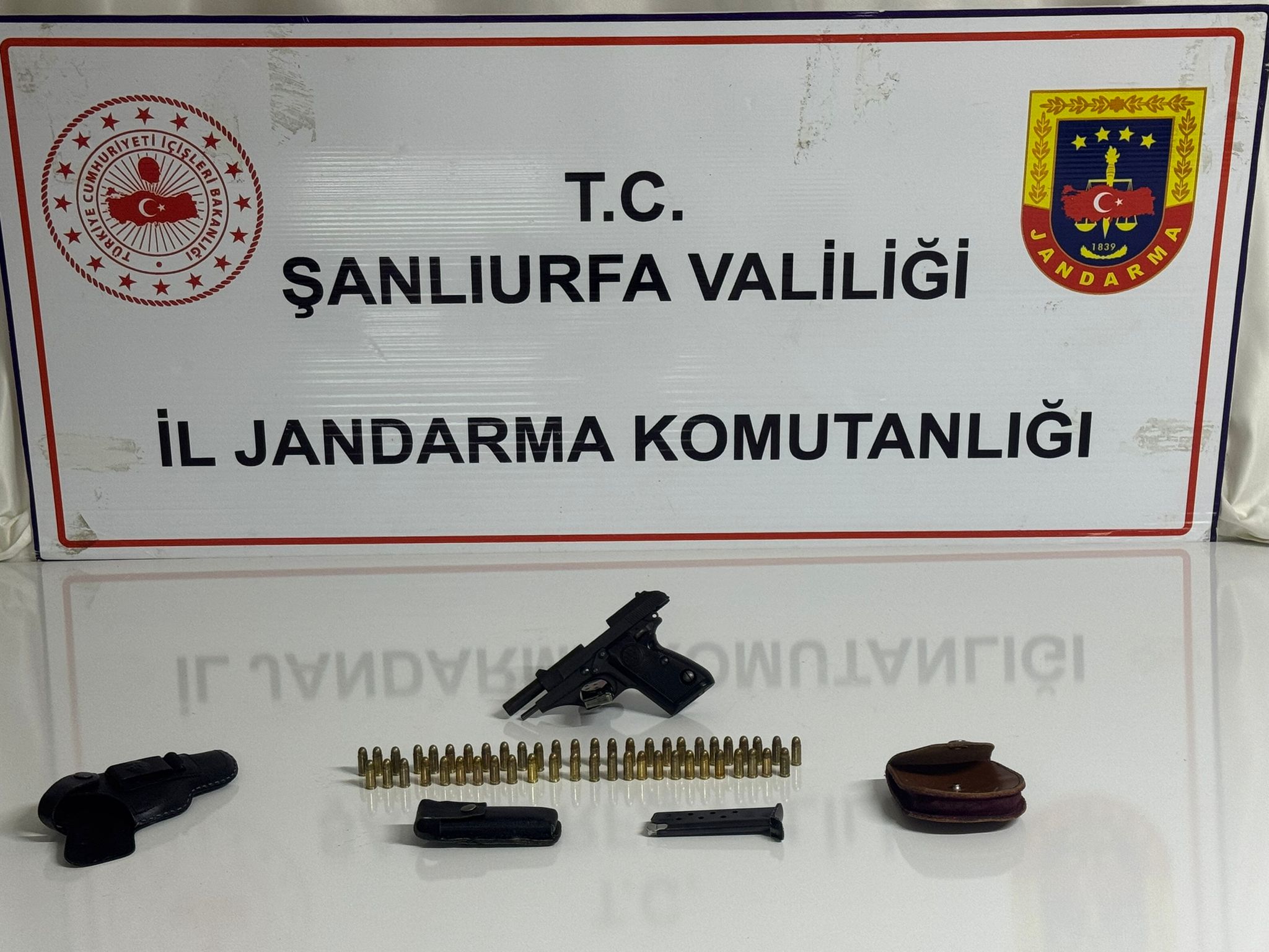 Birecik ve Siverek’te jandarma durdurdu! 5 kişi gözaltına alındı