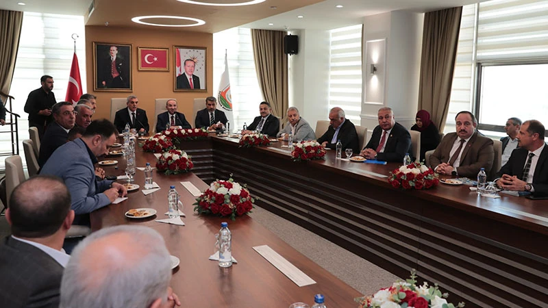 Bozdağ, Şanlıurfa'da yürütülen çalışmalarla ilgili bilgi aldı