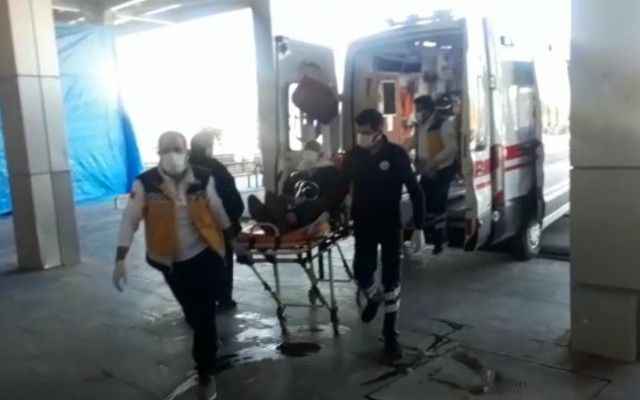 Akçakale'deki hastalar Eyyübiye'ye sevk edildi