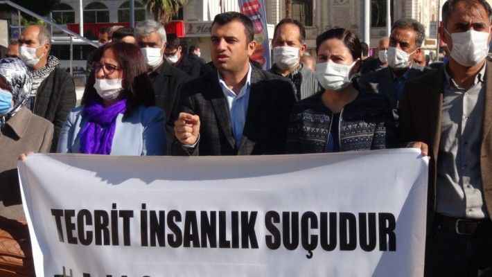 HDP Urfa İl Başkanlığı önünde açıklama: Tecrit bir insanlık suçudur