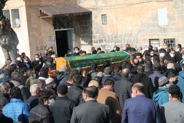 Gazeteci Güler’in eşi toprağa defnedildi (EK)