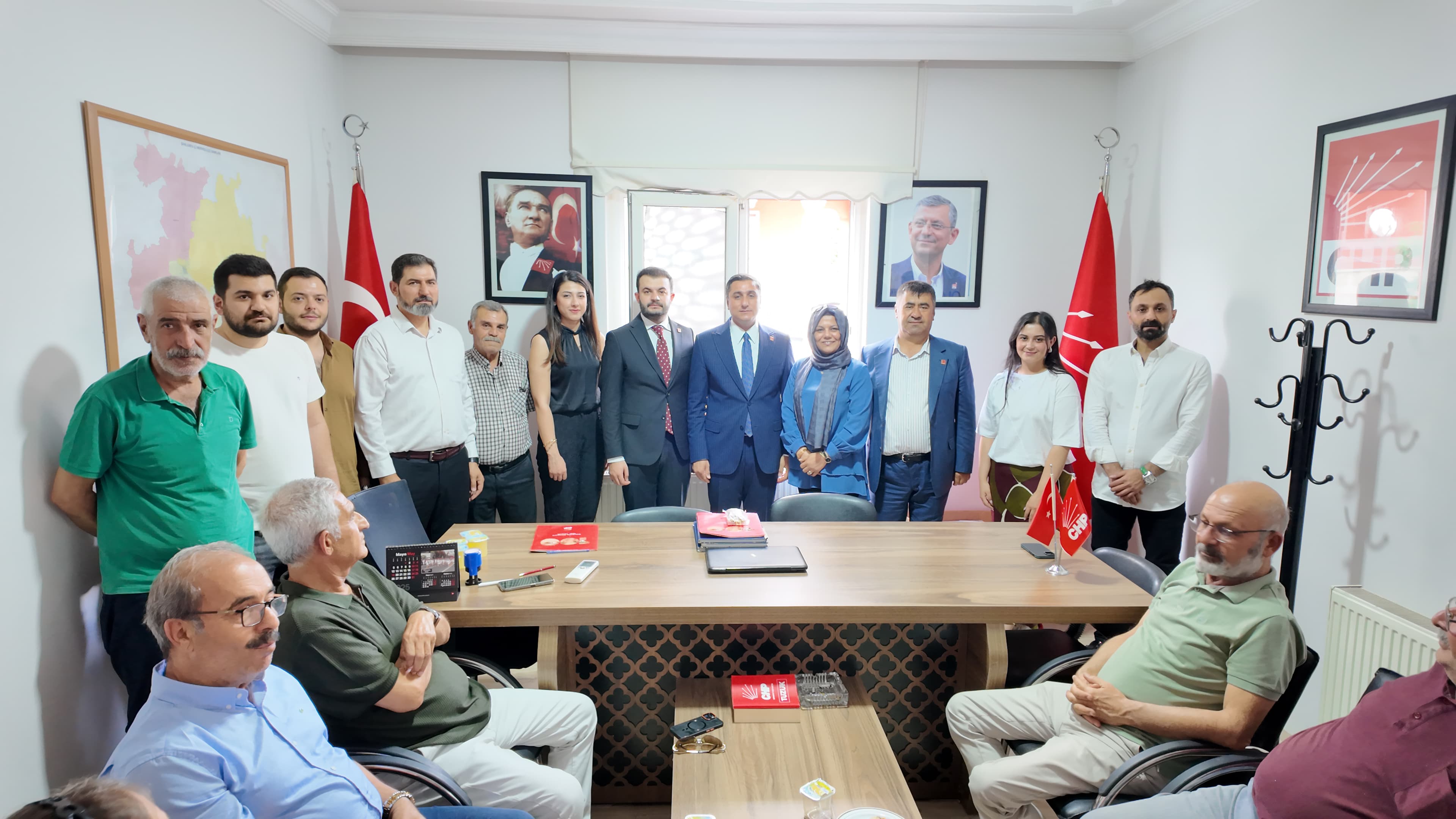 Şanlıurfa'da devir teslim yapıldı! Yeni başkan görevine başladı