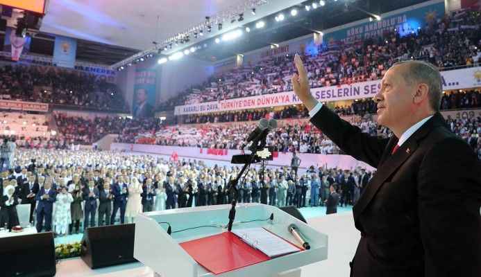 AK Parti'de gözler büyük kongreye çevrildi
