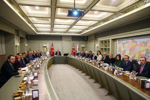 AK Parti MYK listesinde kimler yer aldı?