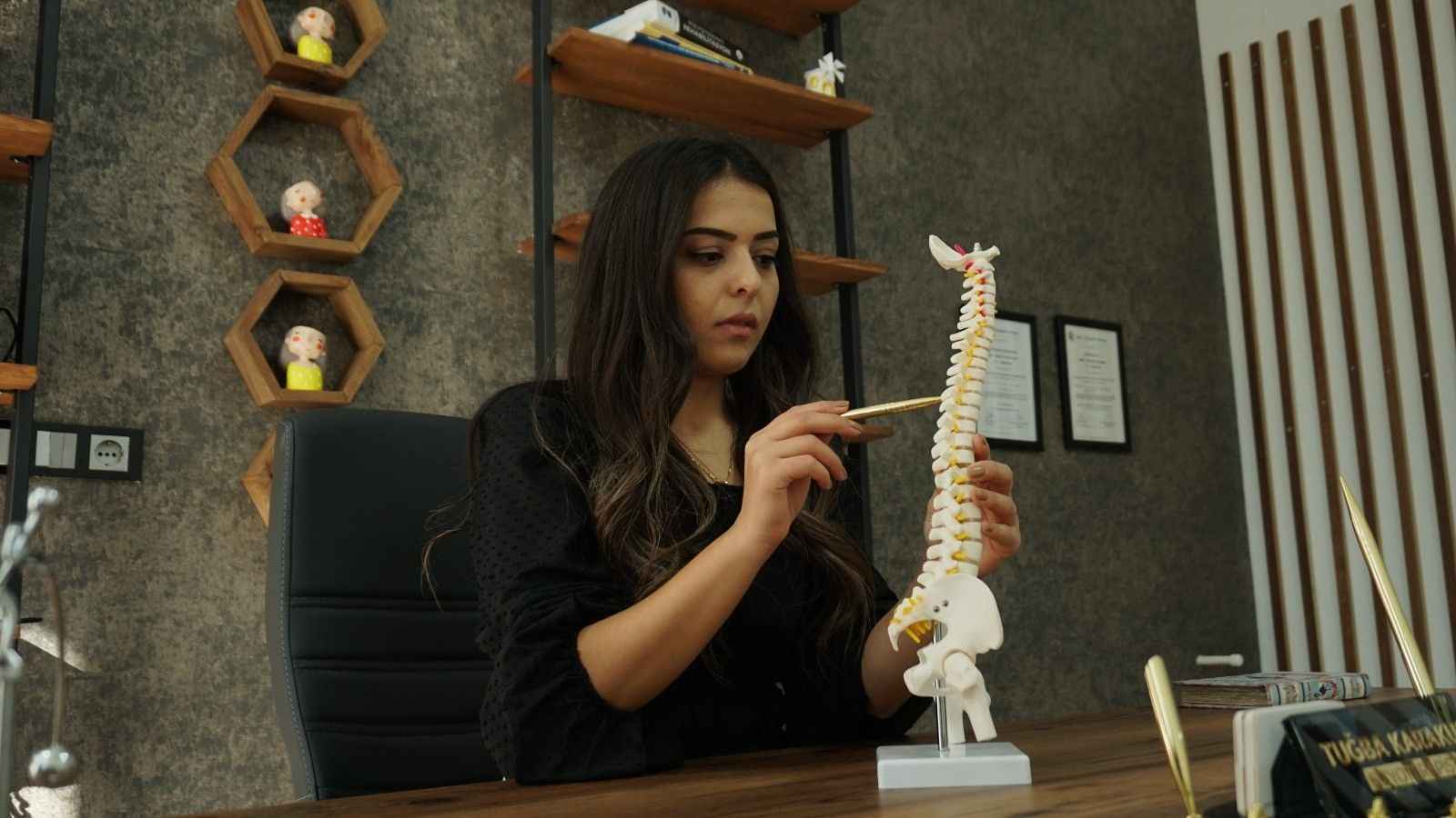 Urfa'da omurga eğriliğine ameliyatsız tedavi mümkün!