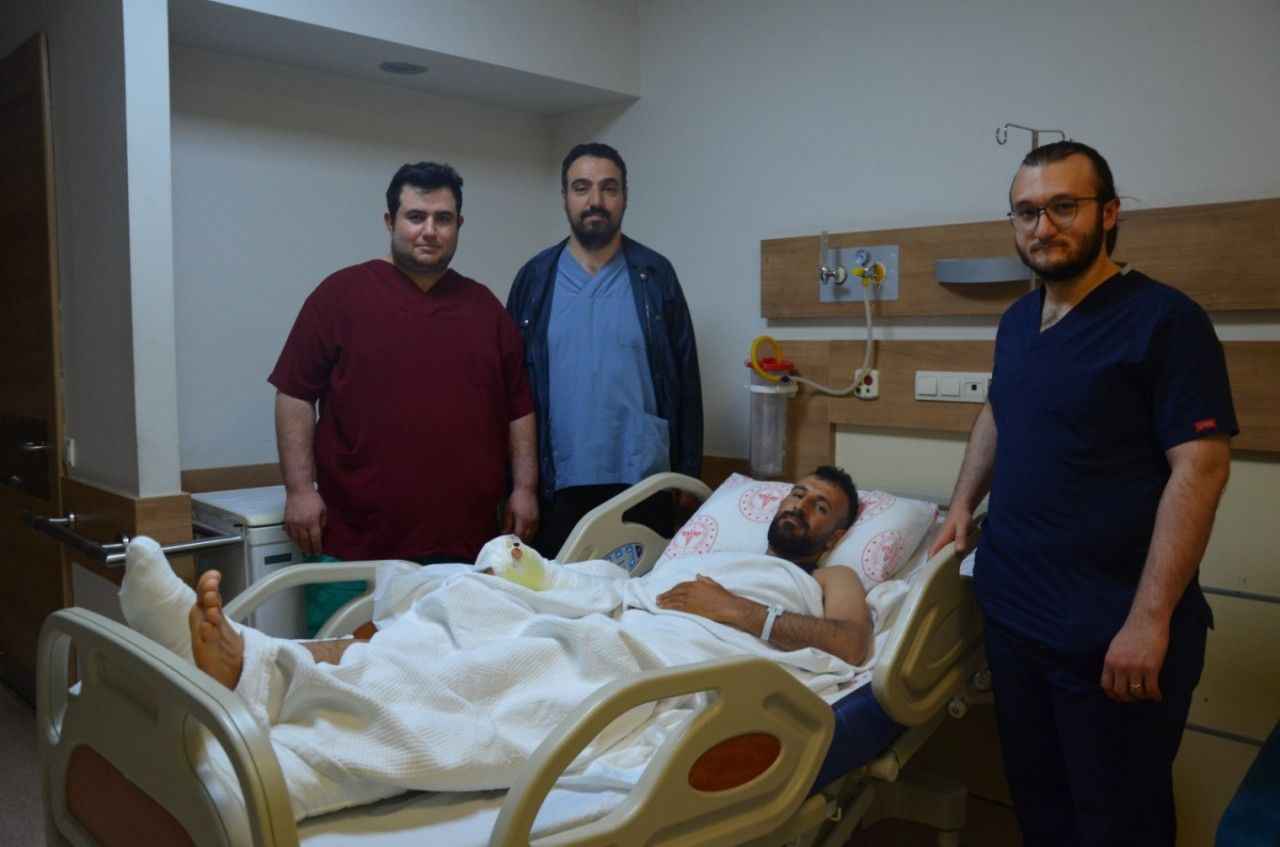 Ayak parmağı eline nakledildi