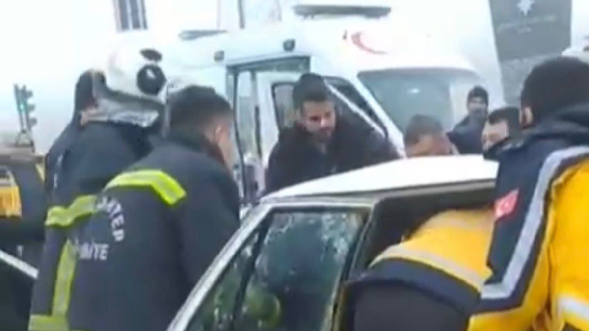 Kırmızı ışıkta feci kaza! 1 ölü, 6 yaralı