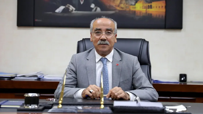 Şanlıurfa'da eğitim camiasında iz bırakan isim emekli oldu
