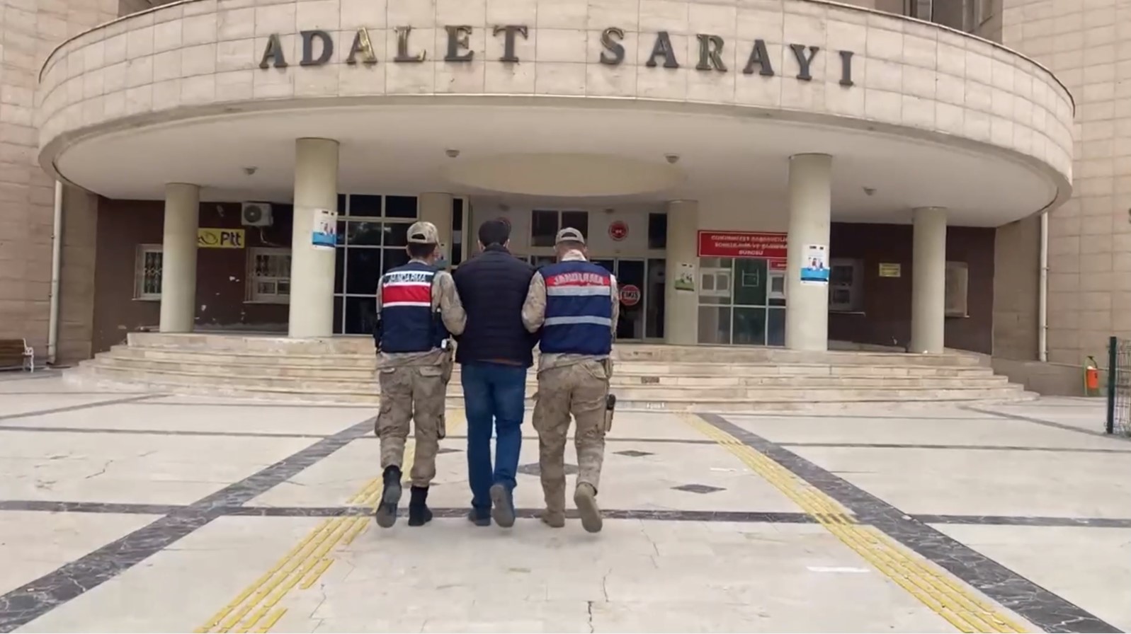 Urfa’da sahte jandarma devriyeye takıldı