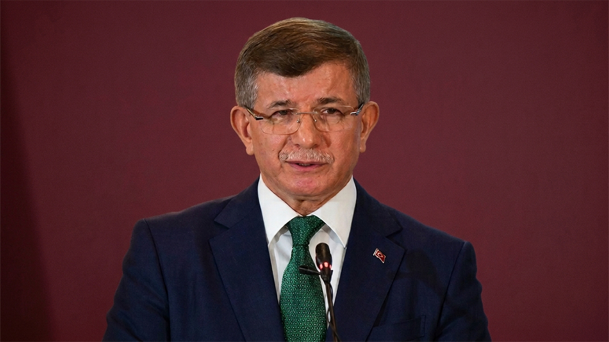 Ahmet Davutoğlu ifadesi sonrası konuştu! “İlk kez bir başbakan şüpheli sıfatıyla çağrıldı”