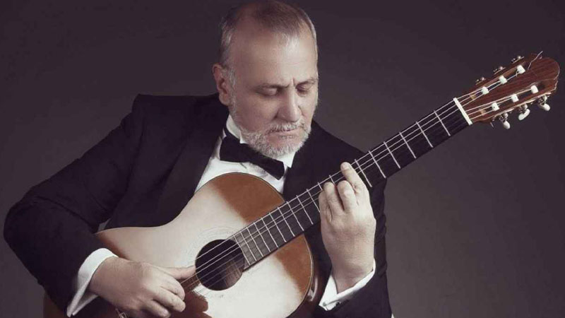 ‘Gitar Profesörü' memleketinde konser verecek!