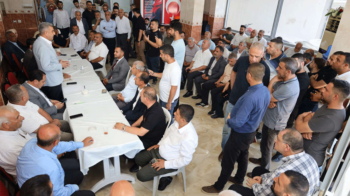 AK Parti Şanlıurfa teşkilatı Birecik'te sahadan gelen talepleri dinledi