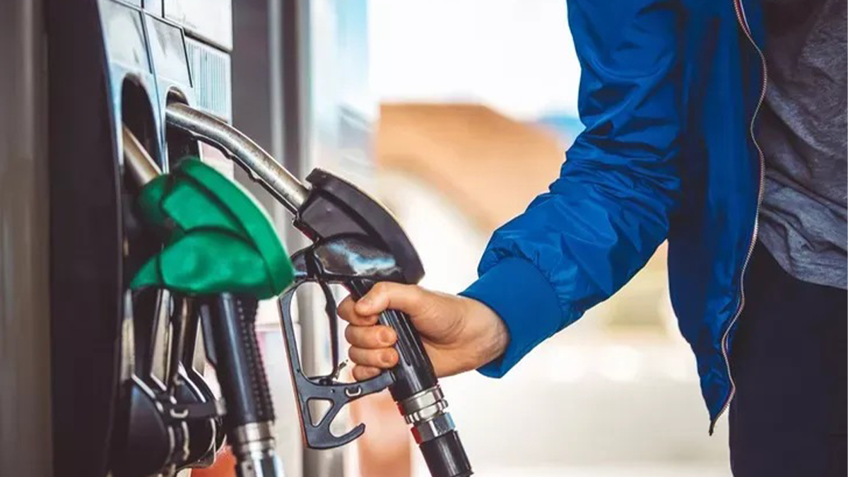 Bankalardan sürücülere akaryakıt indirimi fırsatı! 10 litre bedava...