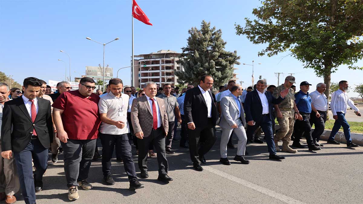 Akçakale’de sağlıklı yaşam için yürüdüler