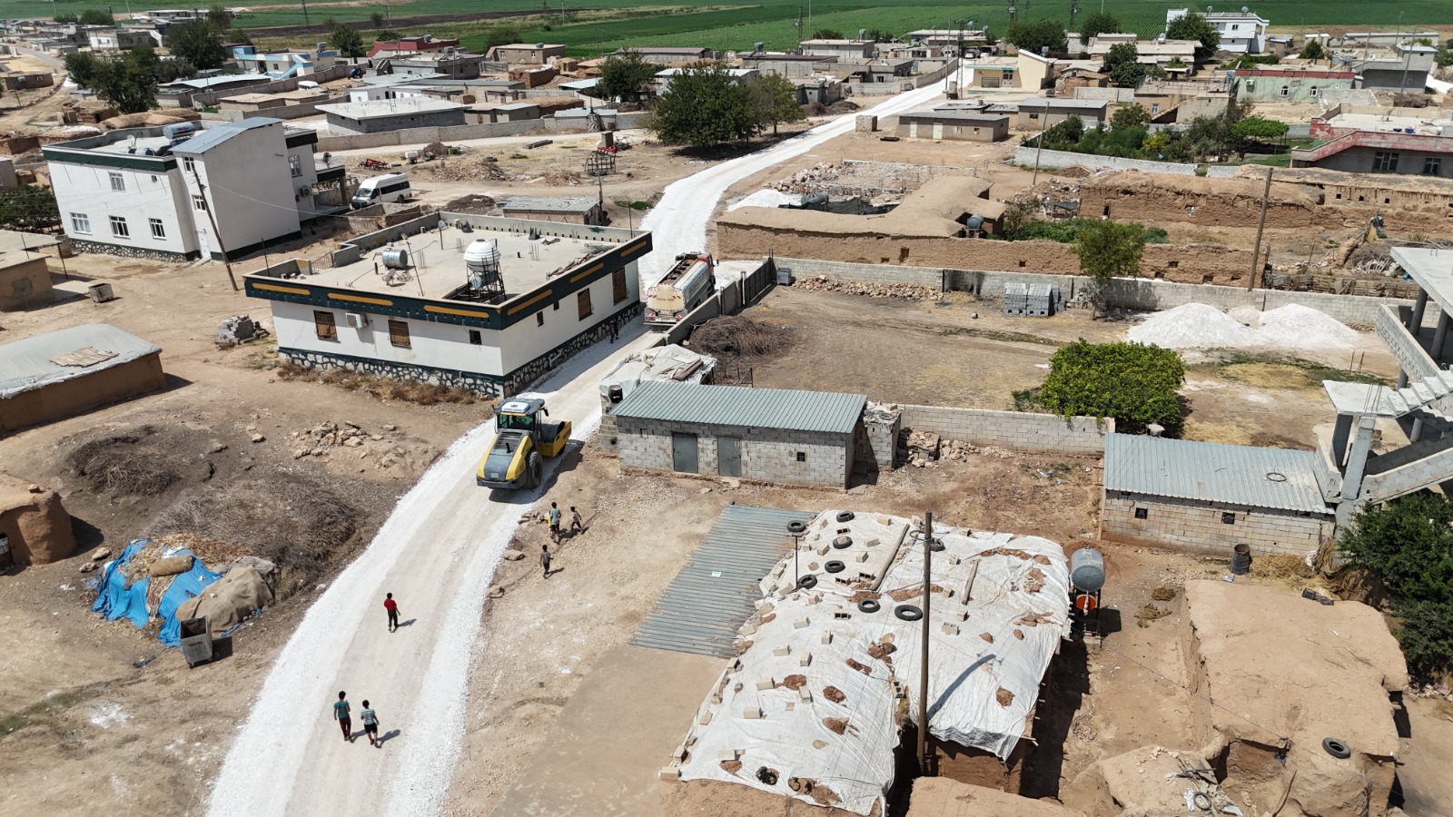 Kırsalda yeni dönem: Akçakale’de stabilize yol atağı!