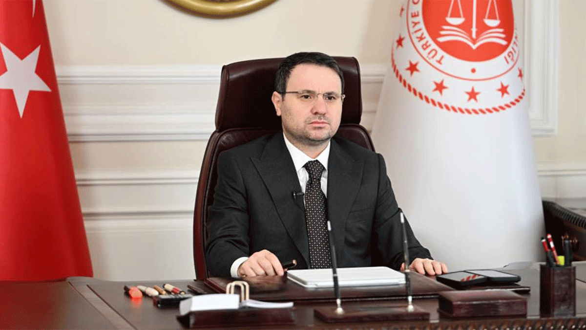 Bakan Gürlek’ten ‘faili meçhul cinayetler’ açıklaması: Yeni belgeler gelirse sonuna kadar gideriz