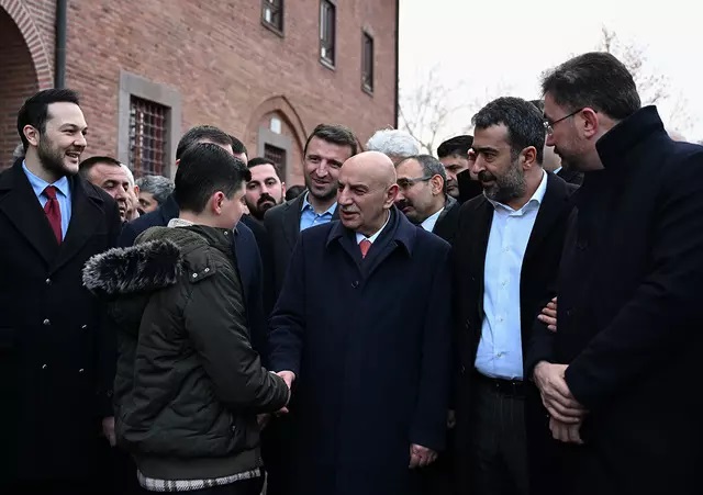Seçim çalışmalarına başladı! Önce Hacı Bayram Veli Camii sonra Anıtkabir