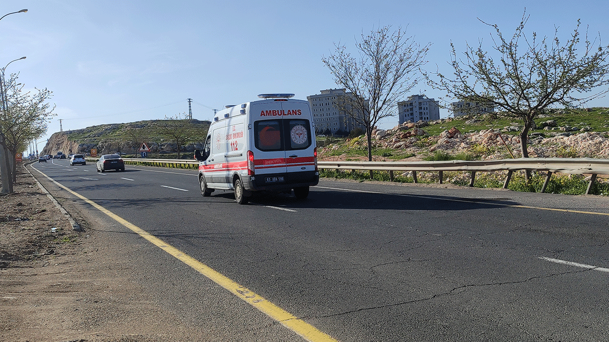 Şanlıurfa–Mardin kara yolunda feci kaza! Otomobil ile motosiklet çarpıştı: Yaralılar var