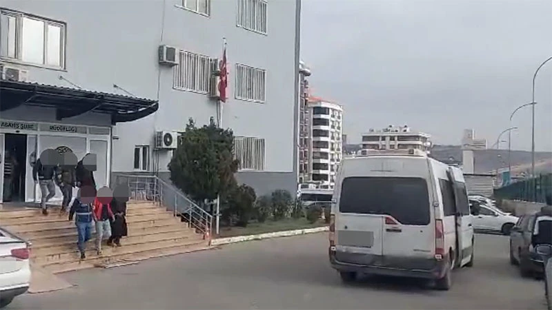 Şanlıurfa’da emniyet güçleri aranan şahıslara aman vermiyor! 61 kişi yakalandı