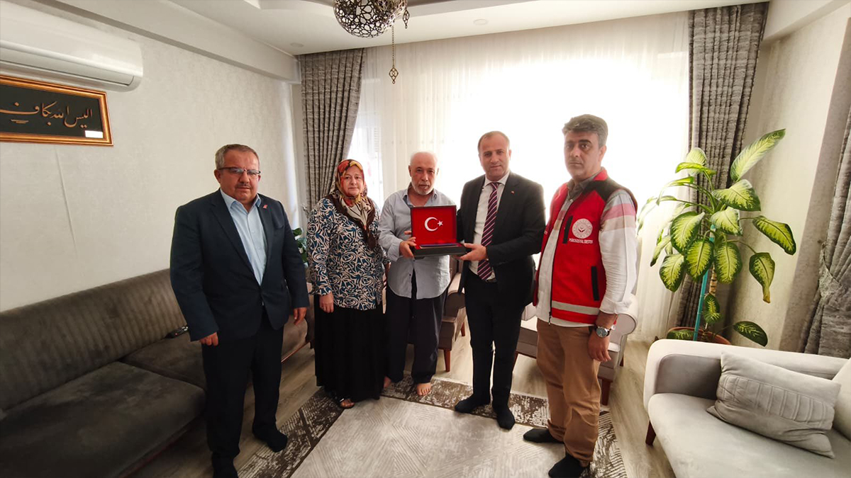 Şanlıurfa’da Babalar Günü'nde en anlamlı ziyaret!