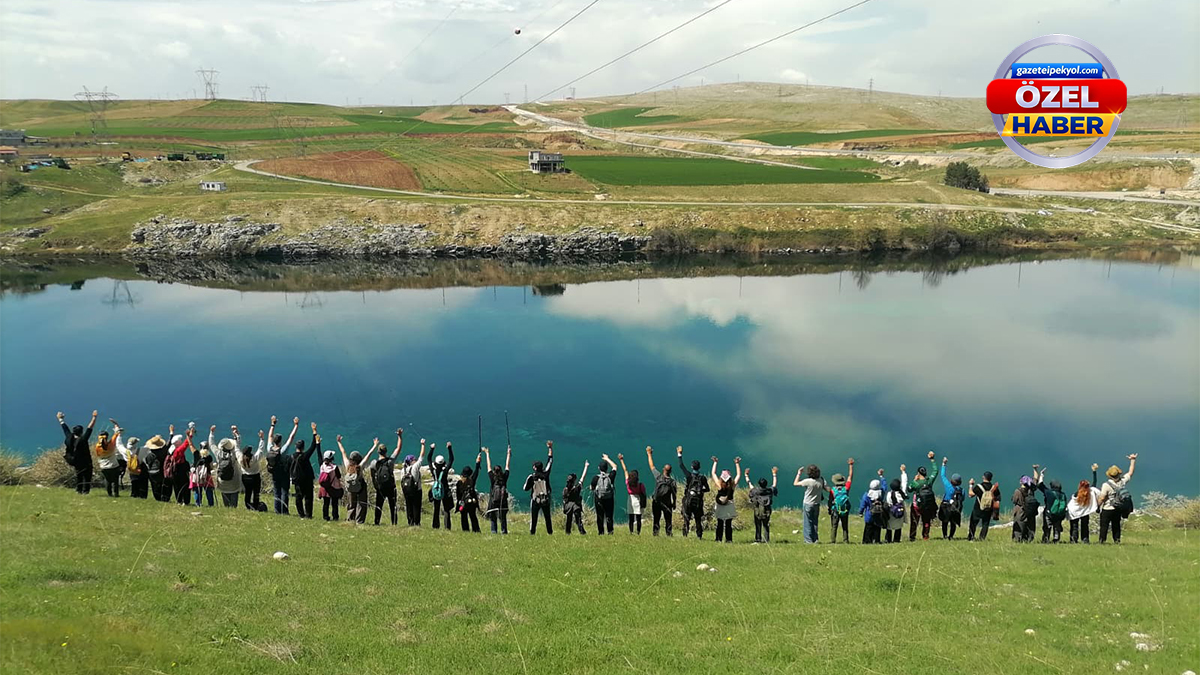 Avrupalı gençler Urfa’nın doğasına hayran kaldı! “Rafetus” için yürüdüler