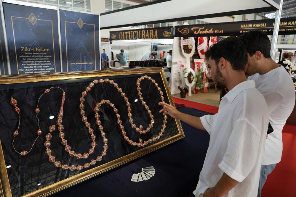 Bu tespihe değer biçilemiyor! Tam 14 ayda yapıldı