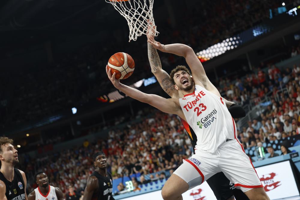 A Milli Erkek Basketbol Takımı ikinci kez Avrupa ikincisi oldu